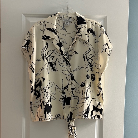 Rachel Zoe Black and Cream Floral Button Down Shirt - Picture 1 of 4